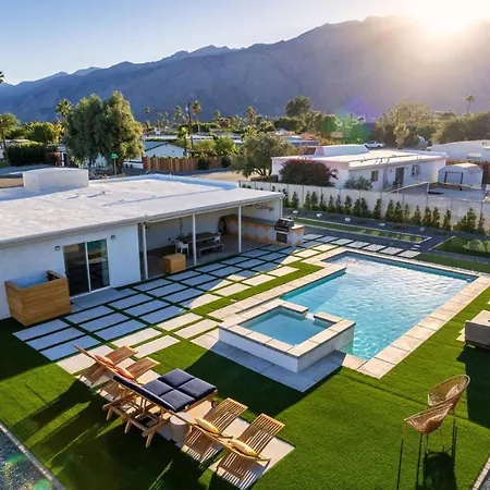 Sunny Vista Pool And Spa Home With Mountain Views